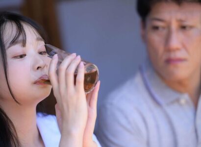 Chú chuốc thuốc kích dục rồi đụ cháu gái không trượt phát nào - javHD