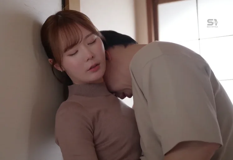 VietSub Em Nhân Viên Bất động Sản Thích Gạ Chịch Trai Có Vợ