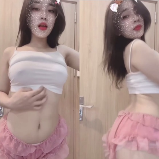 (viet69) Thùy Dương gái Việt xinh tự quay sex mông cong